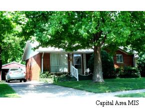 2141 Black Springfield, IL 62702 - Photo 7 of 9