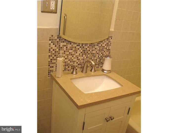 1311 South 11th Street Philadelphia, PA 19147 - Photo 17 of 25 Bathroom