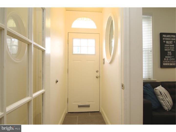 1311 South 11th Street Philadelphia, PA 19147 - Photo 4 of 25 Foyer