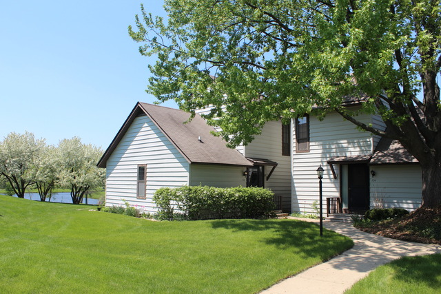 736 Chandler Road Gurnee, IL 60031 - Photo 1 of 17