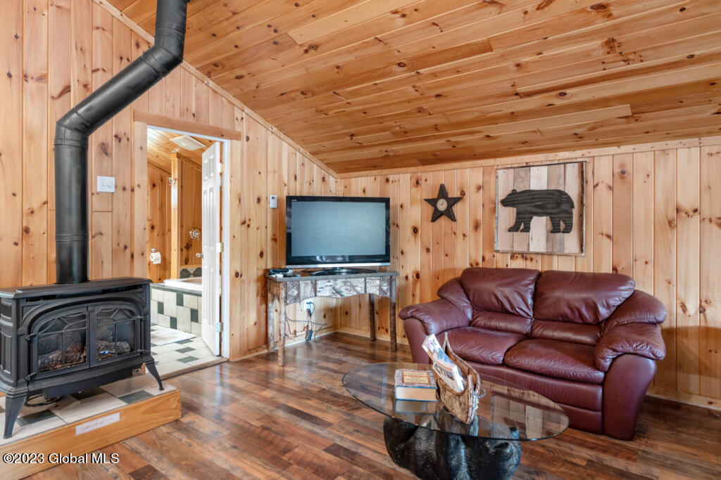 138 Hidden Valley Road, Unit LAKEFRONT Lake Luzerne, NY 12846 - Photo 6 of 17 138-Hidden-Valley-Rd-33-1024x683