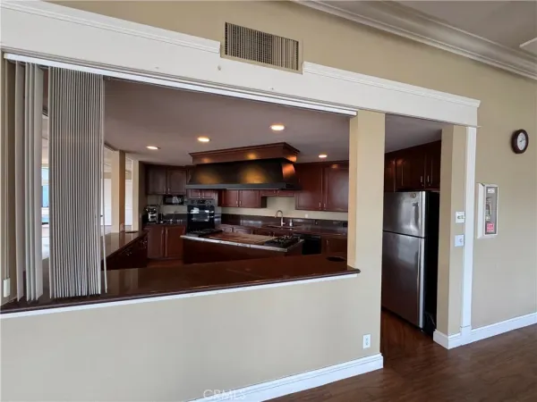 $249,000 | 4211 West 1st Street South, Unit 76, Santa Ana, CA 92703
