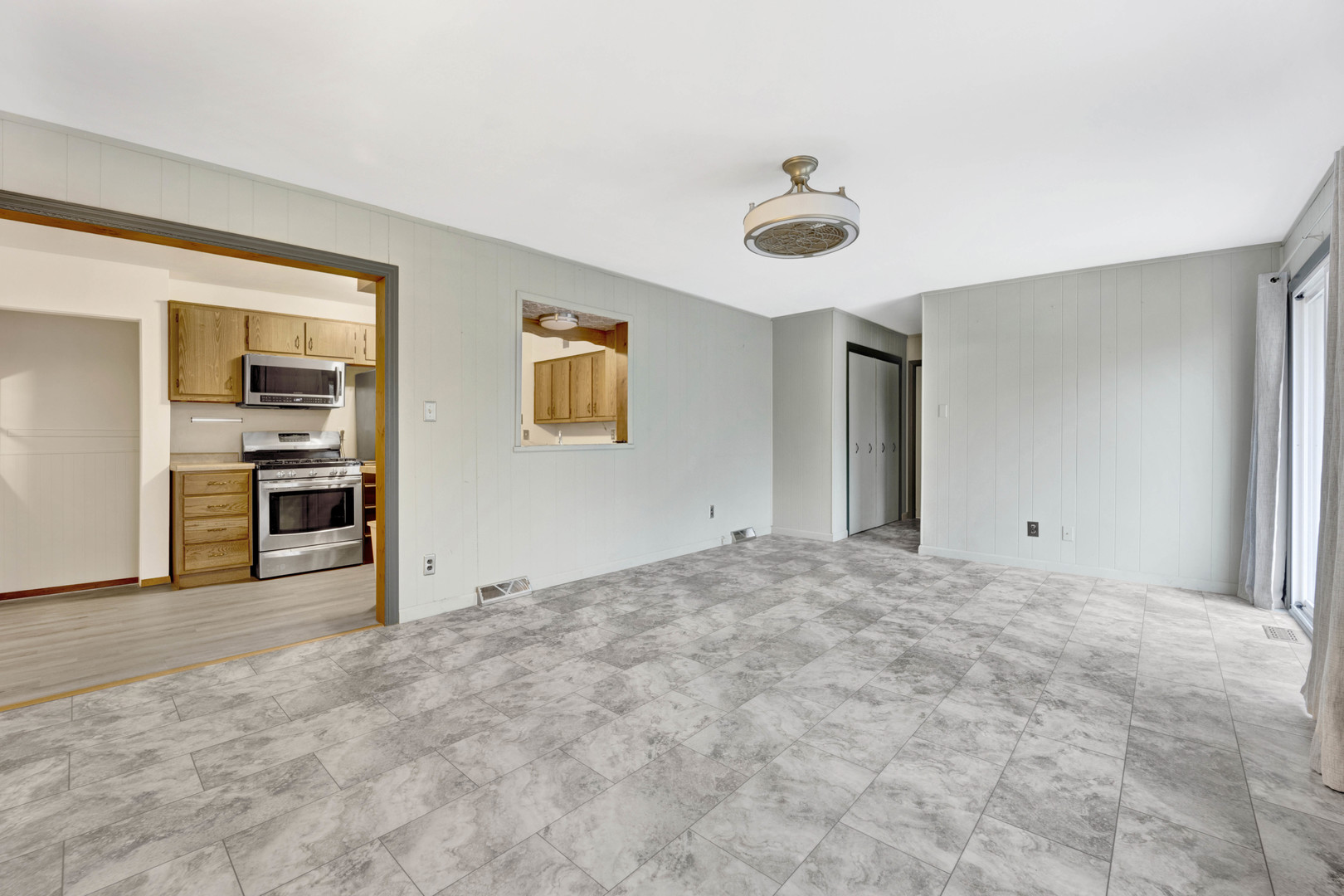 739 Highview Avenue Addison, IL 60101 - Photo 14 of 34