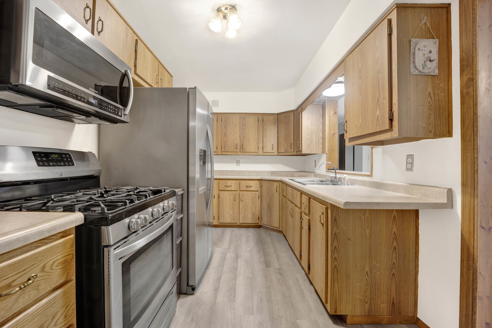 739 Highview Avenue Addison, IL 60101 - Photo 15 of 34