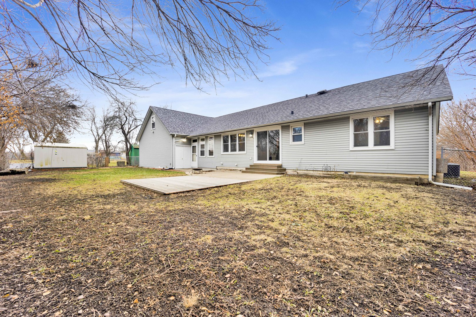 739 Highview Avenue Addison, IL 60101 - Photo 5 of 34