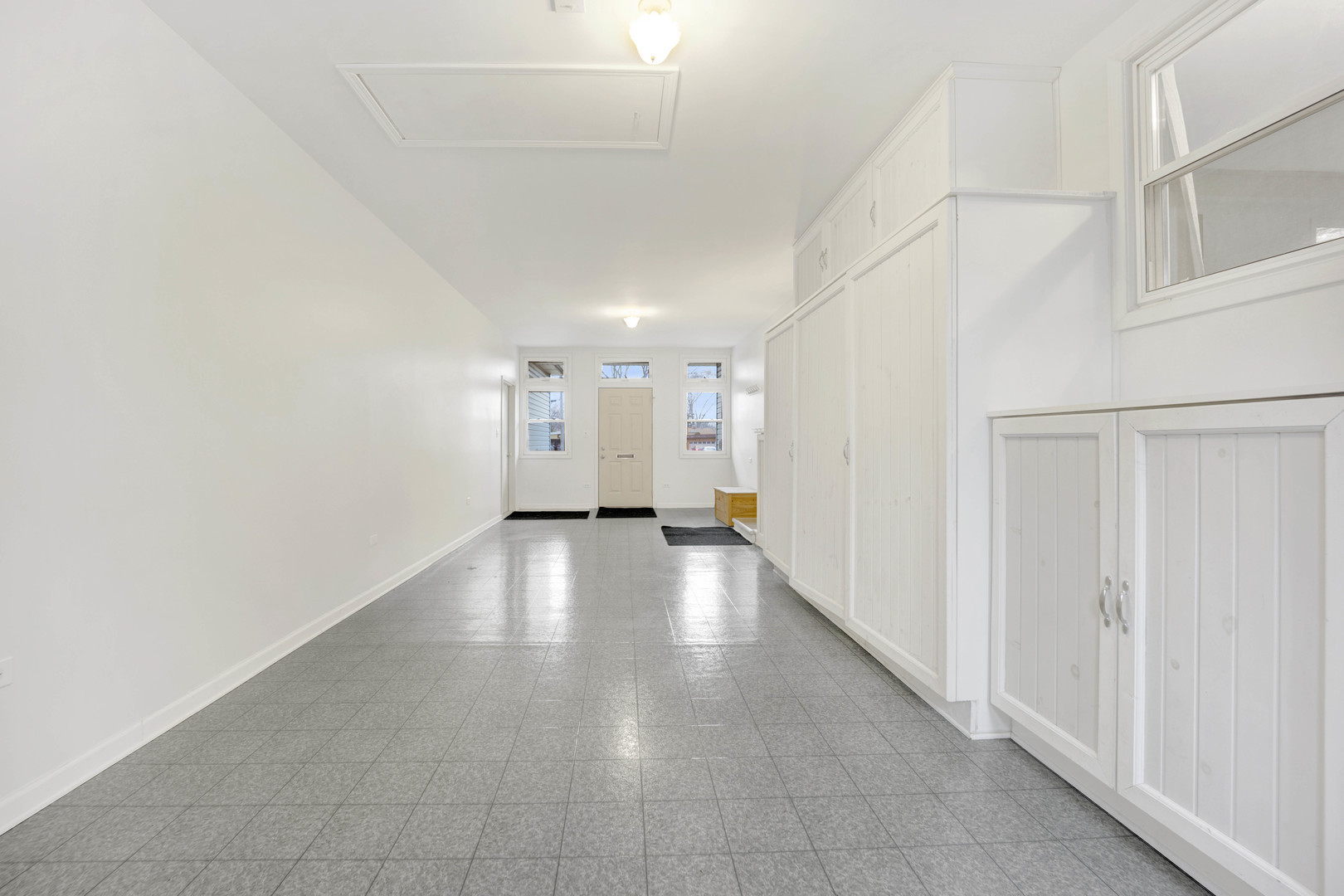 739 Highview Avenue Addison, IL 60101 - Photo 6 of 34