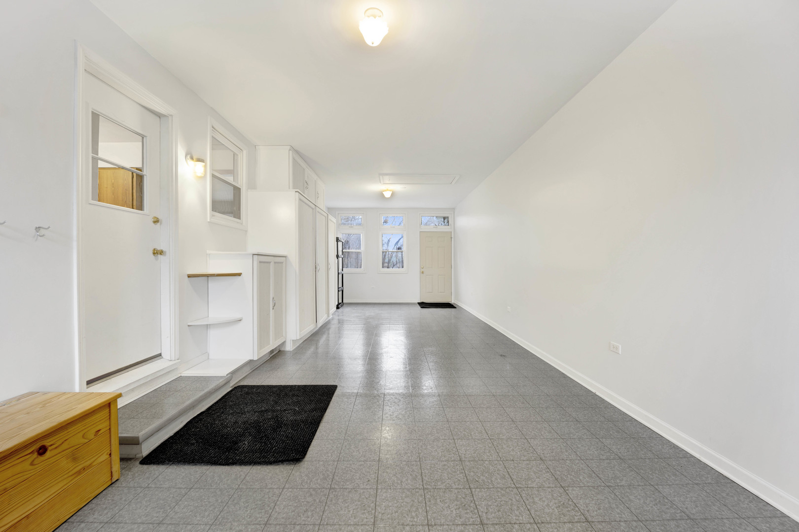 739 Highview Avenue Addison, IL 60101 - Photo 7 of 34