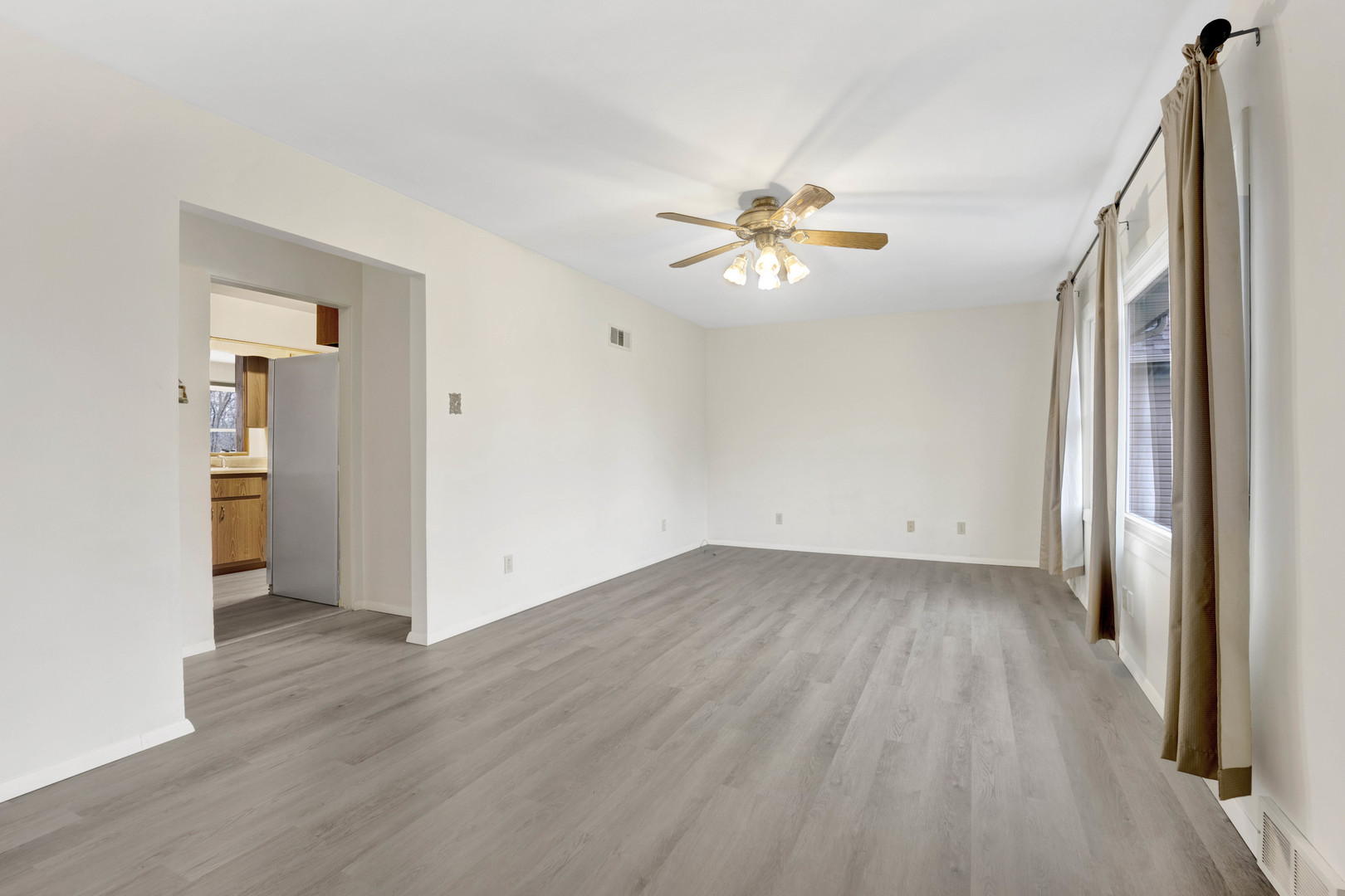 739 Highview Avenue Addison, IL 60101 - Photo 8 of 34