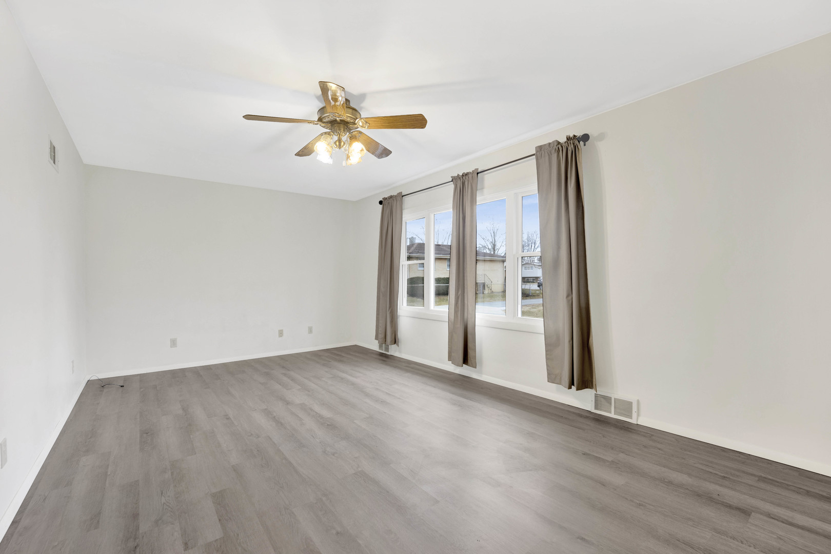 739 Highview Avenue Addison, IL 60101 - Photo 9 of 34