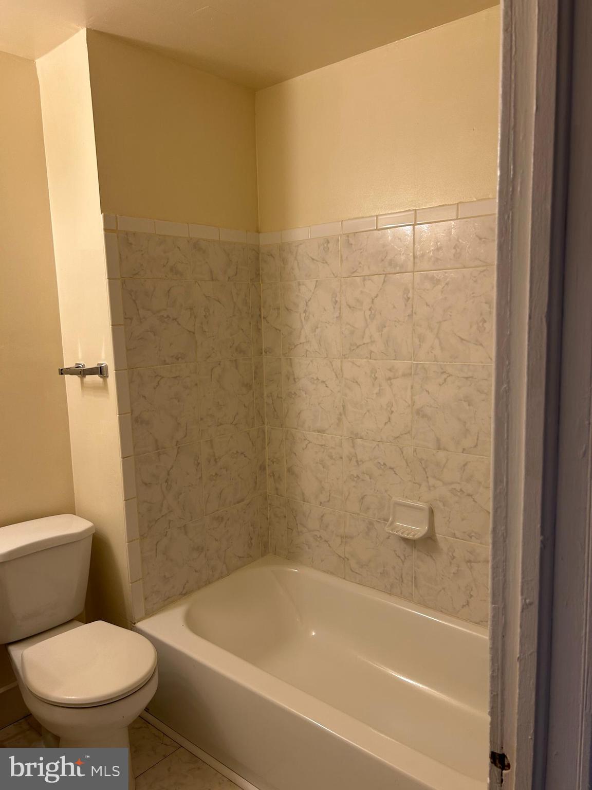 1759 Cliftview Avenue Baltimore, MD 21213 - Photo 11 of 14