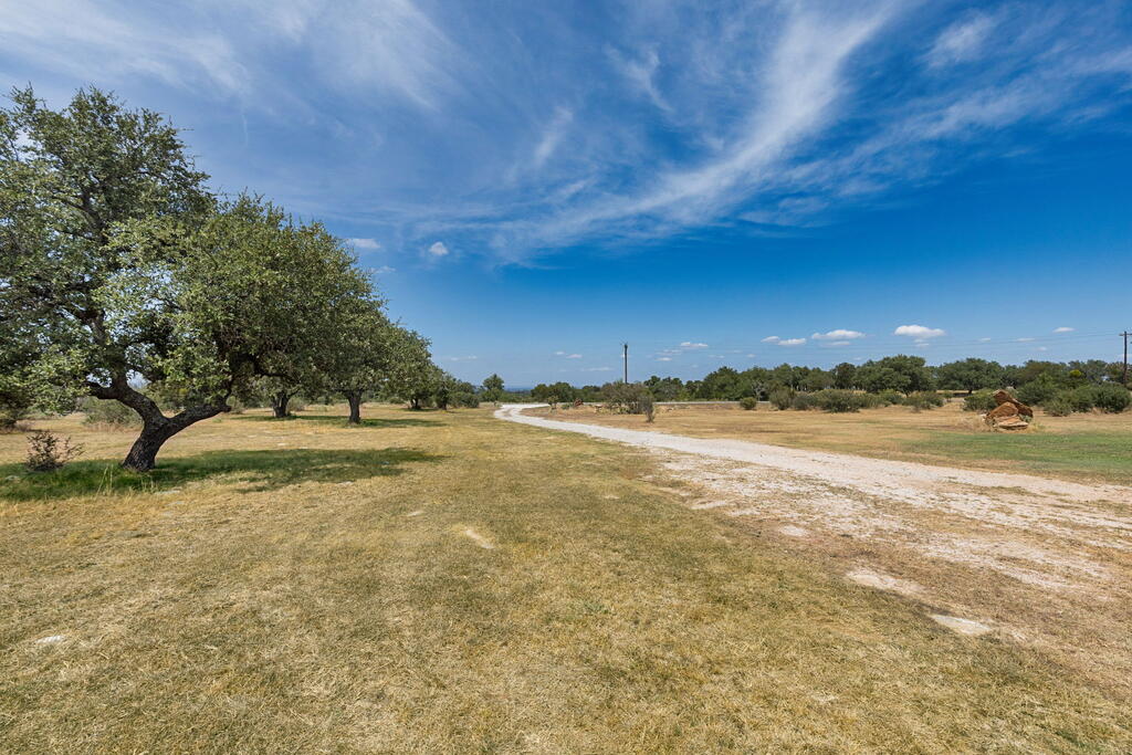 803 Comanche Ridge Round Mountain, TX 78663 - Photo 14 of 43 Gallery Image 14