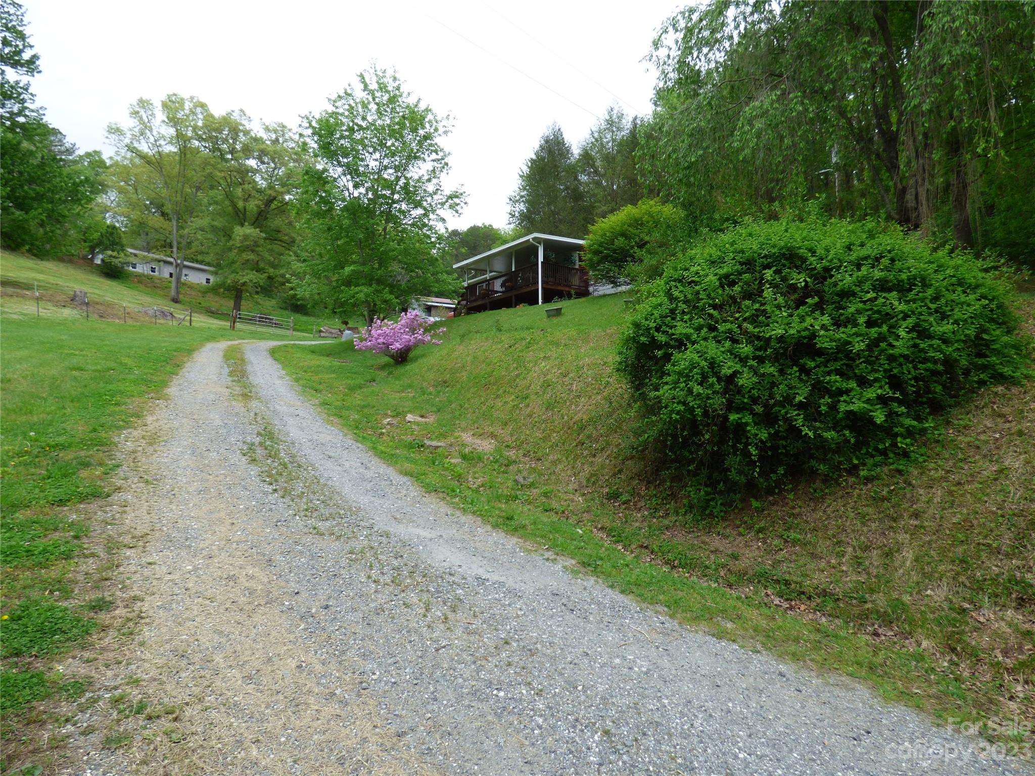 8 Allison Cove Road Sylva, NC 28779 - Photo 4 of 47 Gallery Image 4