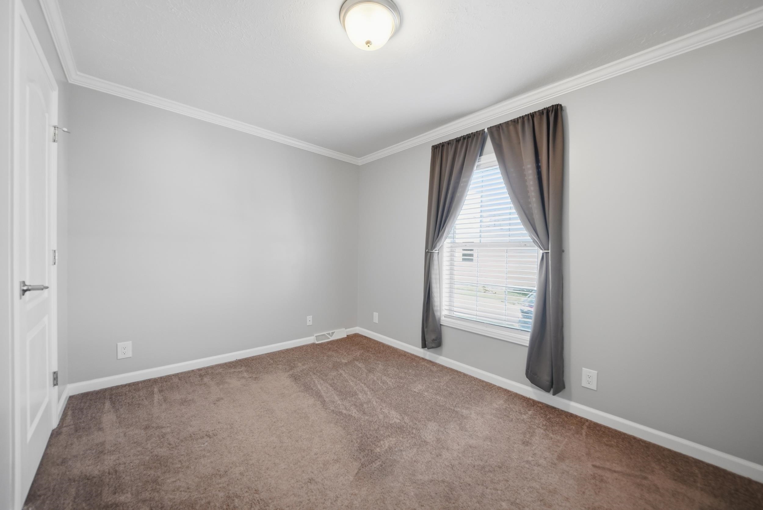 20 Amherst Road Newmarket, NH 03857 - Photo 10 of 19