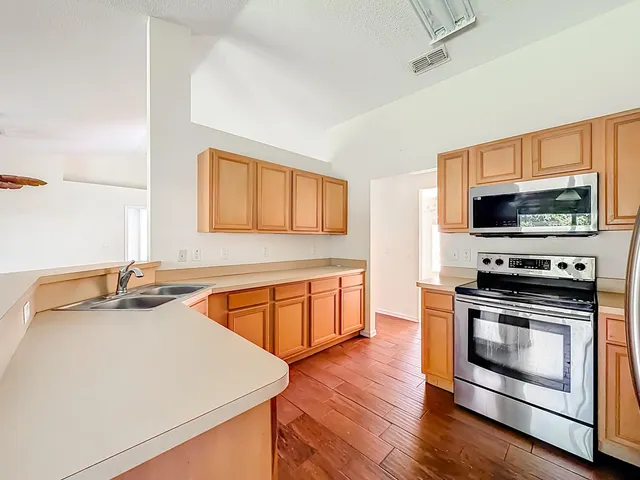 $385,000 | 1037 Southwest Paar Drive, Port St. Lucie, FL 34953