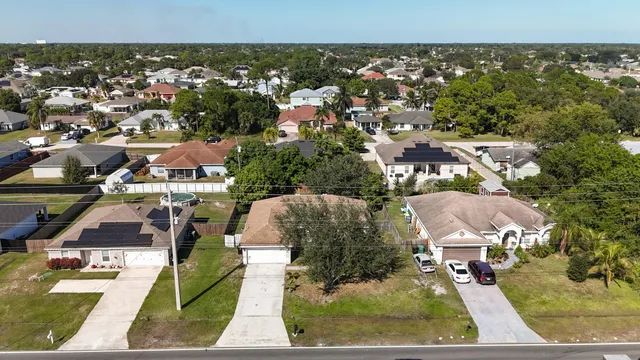 $385,000 | 1037 Southwest Paar Drive, Port St. Lucie, FL 34953