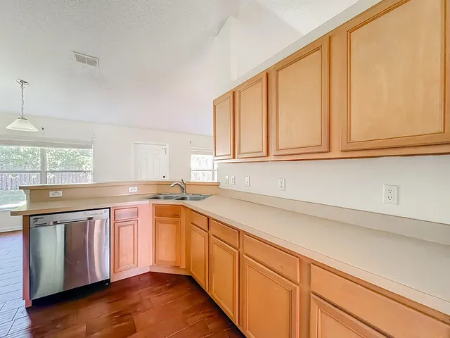 $385,000 | 1037 Southwest Paar Drive, Port St. Lucie, FL 34953