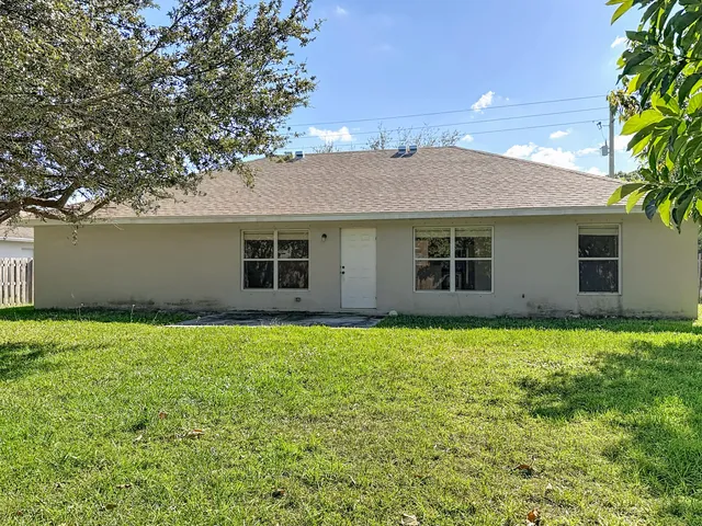 $385,000 | 1037 Southwest Paar Drive, Port St. Lucie, FL 34953