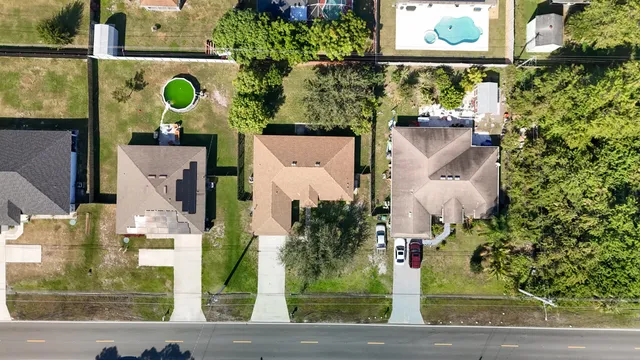 $385,000 | 1037 Southwest Paar Drive, Port St. Lucie, FL 34953