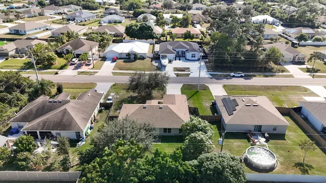 $385,000 | 1037 Southwest Paar Drive, Port St. Lucie, FL 34953