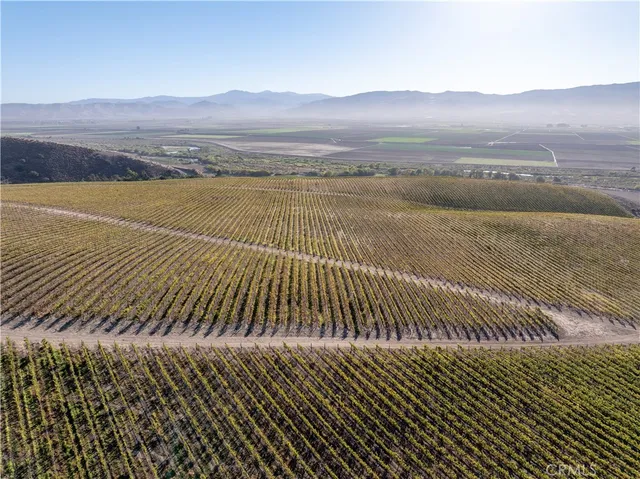 a view of outdoor space with city view