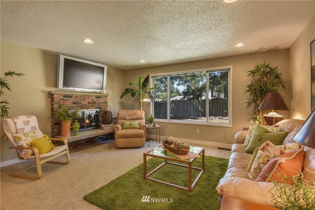 12722 Southeast 167th Place Renton, WA 98058 - Photo 8 of 24 Gallery Image 8