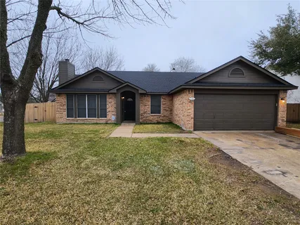 $1,950 | 201 Quail Circle, Hutto, TX 78634
