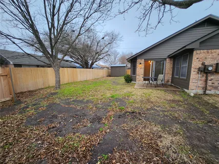 $1,950 | 201 Quail Circle, Hutto, TX 78634
