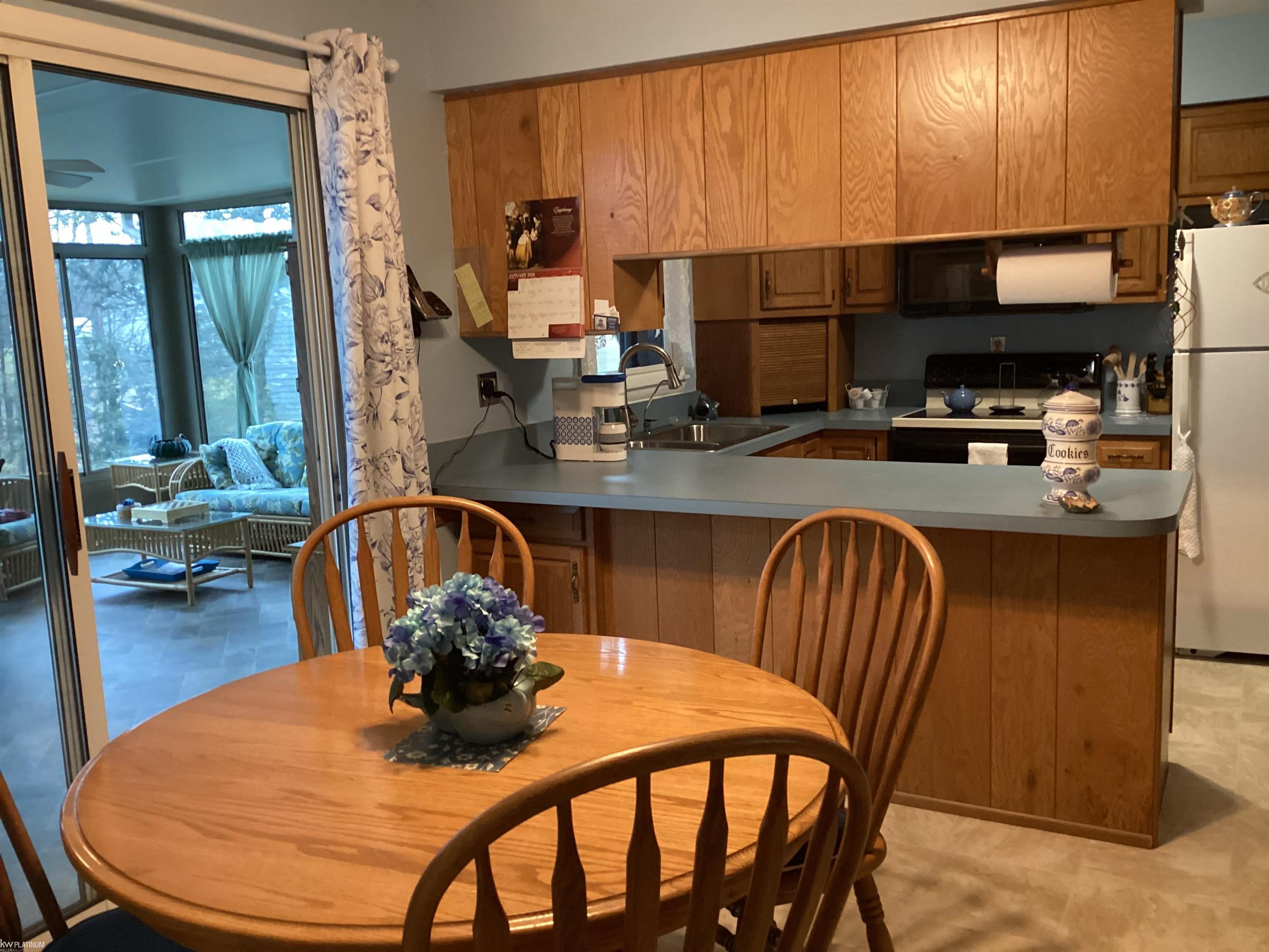 6985 Aitken Road Lexington, MI 48450 - Photo 4 of 16 50131165-a1503b1e-900c-4ecb-b5dc-ecbc854b1cf7.JPG