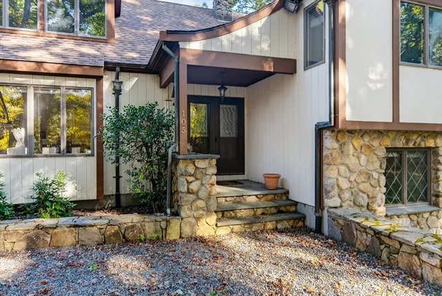 $1,595,000 | 105 Rock O'Dundee Road, Dartmouth, MA 02748