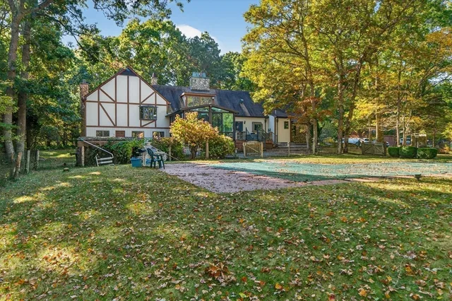 $1,595,000 | 105 Rock O'Dundee Road, Dartmouth, MA 02748