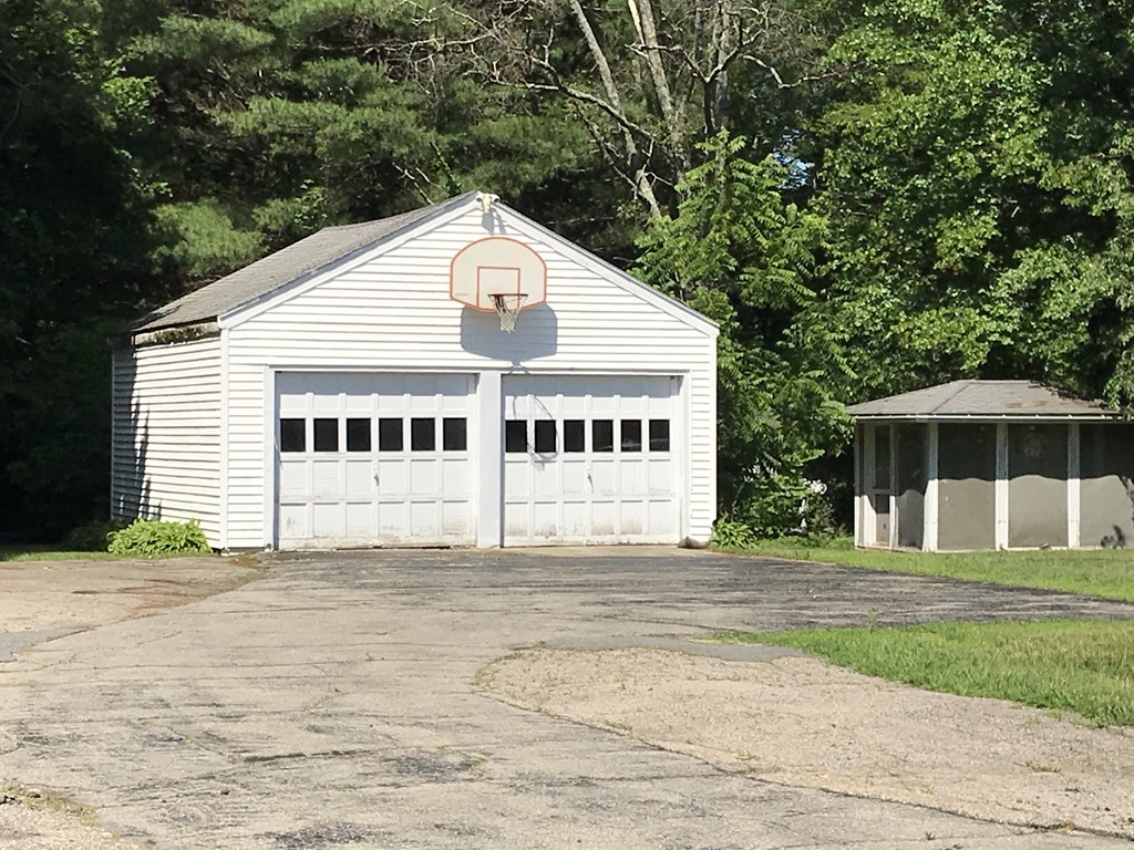 7 Cape Road Mendon, MA 01756 - Photo 4 of 21