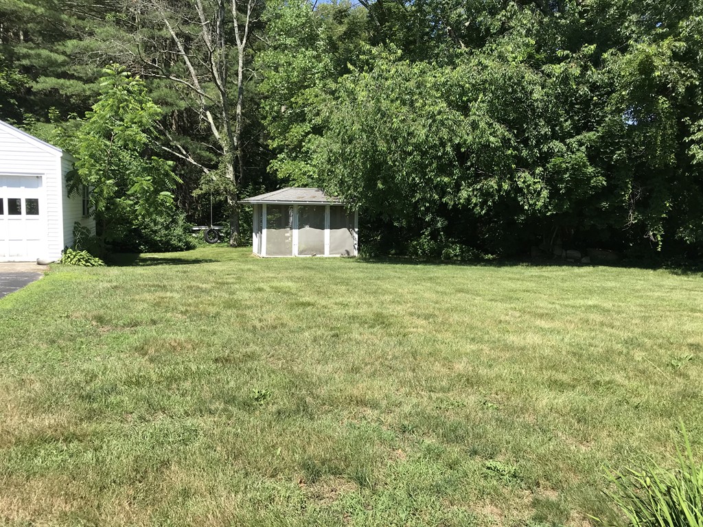 7 Cape Road Mendon, MA 01756 - Photo 6 of 21