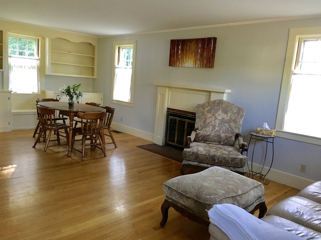 7 Cape Road Mendon, MA 01756 - Photo 8 of 21