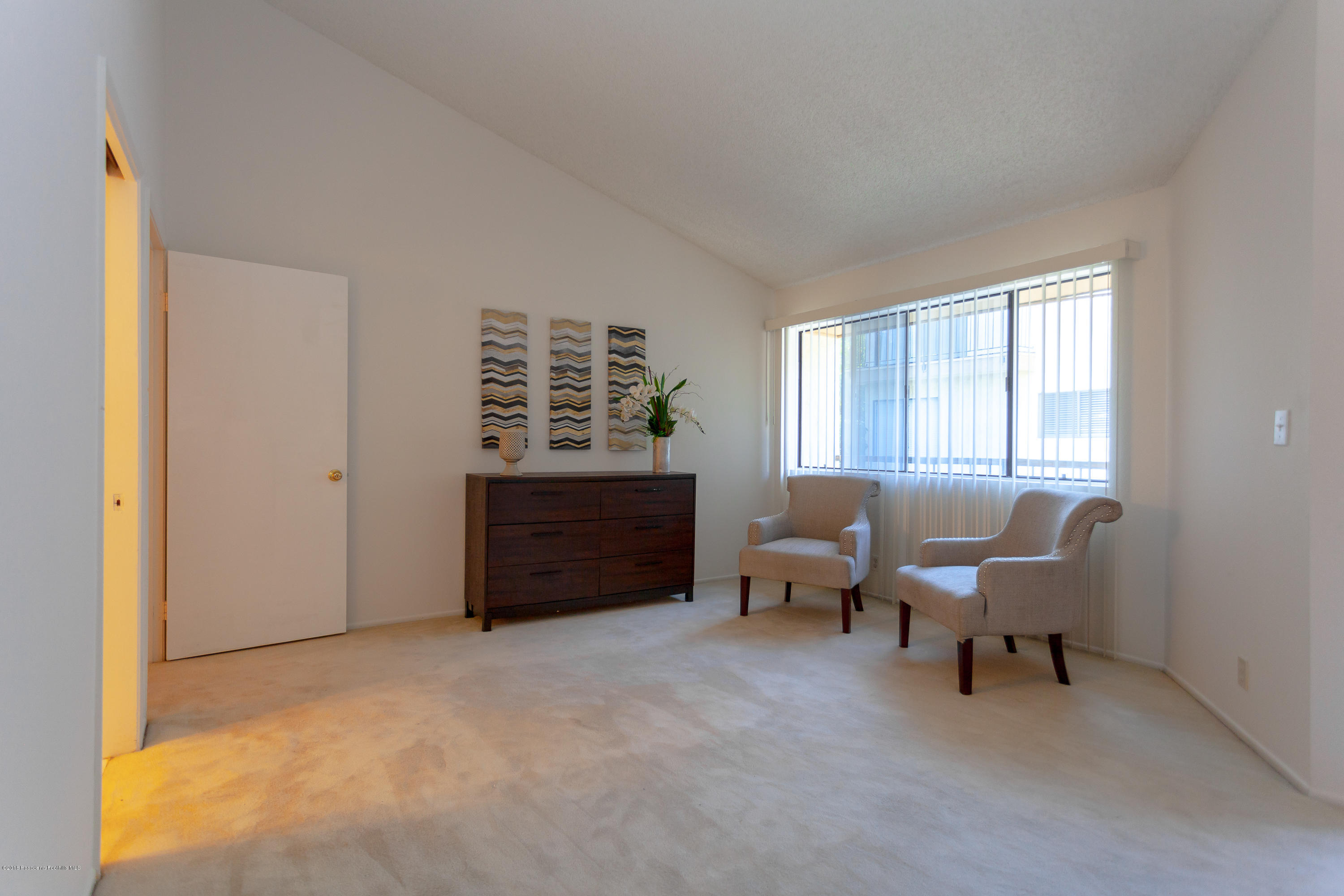 1881 Alpha Road, Unit 2 Glendale, CA 91208 - Photo 16 of 21 1881 Alpha Rd, Glendale-22