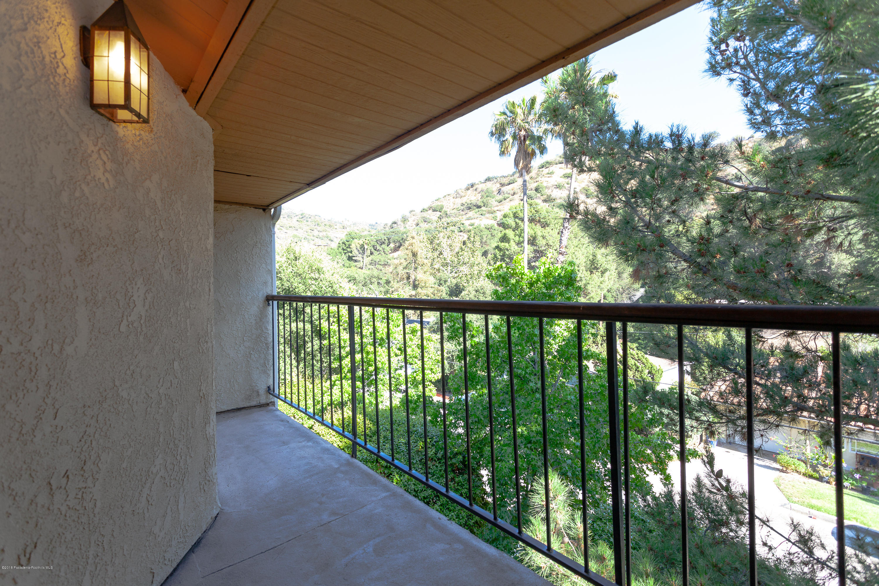 1881 Alpha Road, Unit 2 Glendale, CA 91208 - Photo 21 of 21 1881 Alpha Rd, Glendale-7