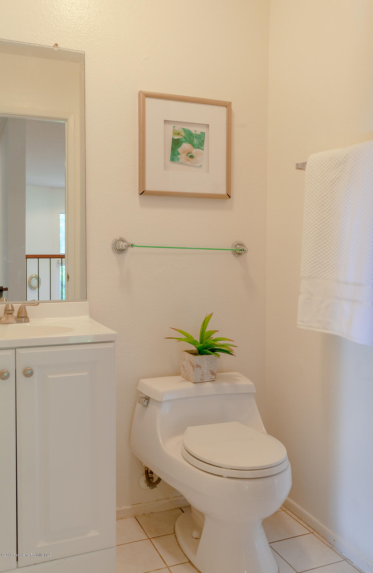 1881 Alpha Road, Unit 2 Glendale, CA 91208 - Photo 7 of 21 1881 Alpha Rd, Glendale-6