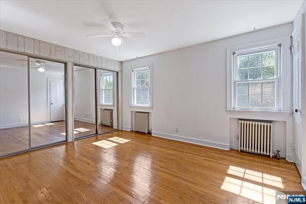 566 Barnett Place Ridgewood, NJ 07450 - Photo 6 of 11