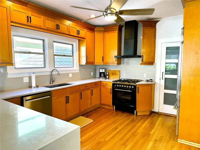 $1,795,000 | 150 18th Avenue North, St. Petersburg, FL 33704