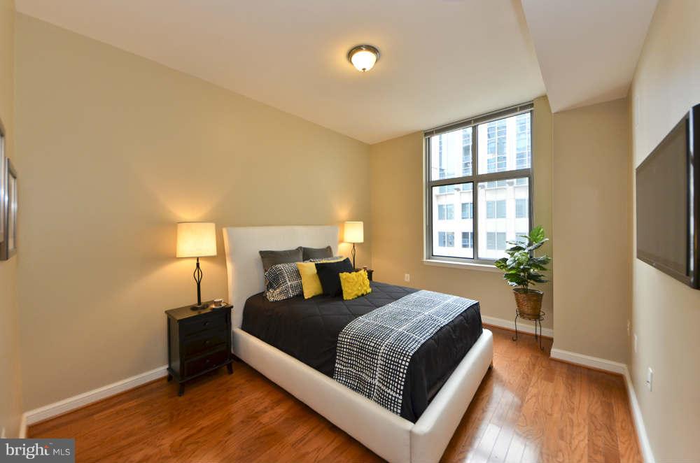 11990 Market Street, Unit 1503 Reston, VA 20190 - Photo 14 of 30 Bedroom (Master)