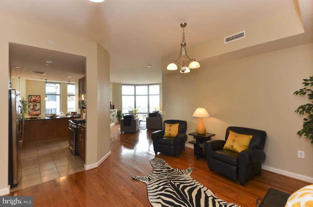 11990 Market Street, Unit 1503 Reston, VA 20190 - Photo 3 of 30 Dining area