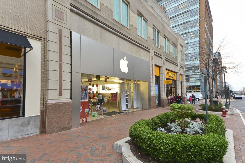 11990 Market Street, Unit 1503 Reston, VA 20190 - Photo 29 of 30 Reston Town Center