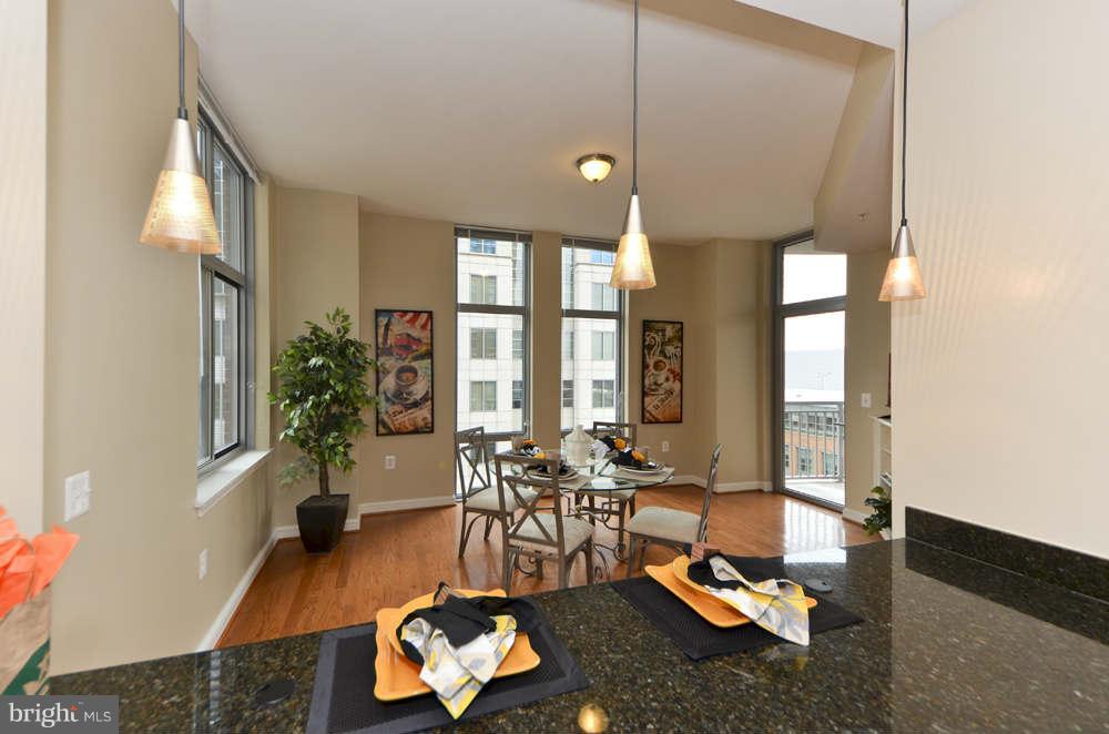 11990 Market Street, Unit 1503 Reston, VA 20190 - Photo 8 of 30 Breakfast bar