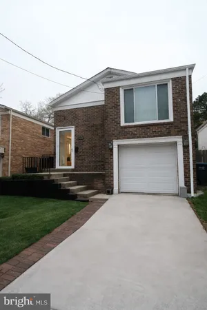 $474,990 | 2412 Skyland Place Southeast, Washington, DC 20020