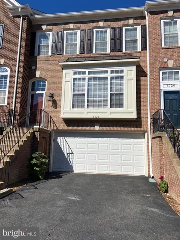 $3,900 | 5722 Governors Pond Circle, Alexandria, VA 22310