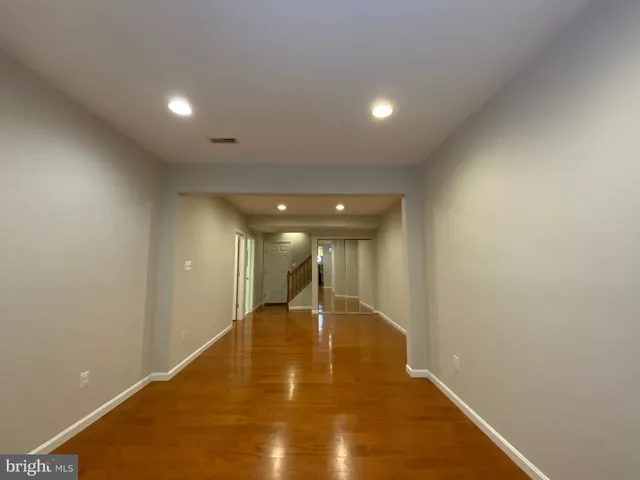 $3,900 | 5722 Governors Pond Circle, Alexandria, VA 22310