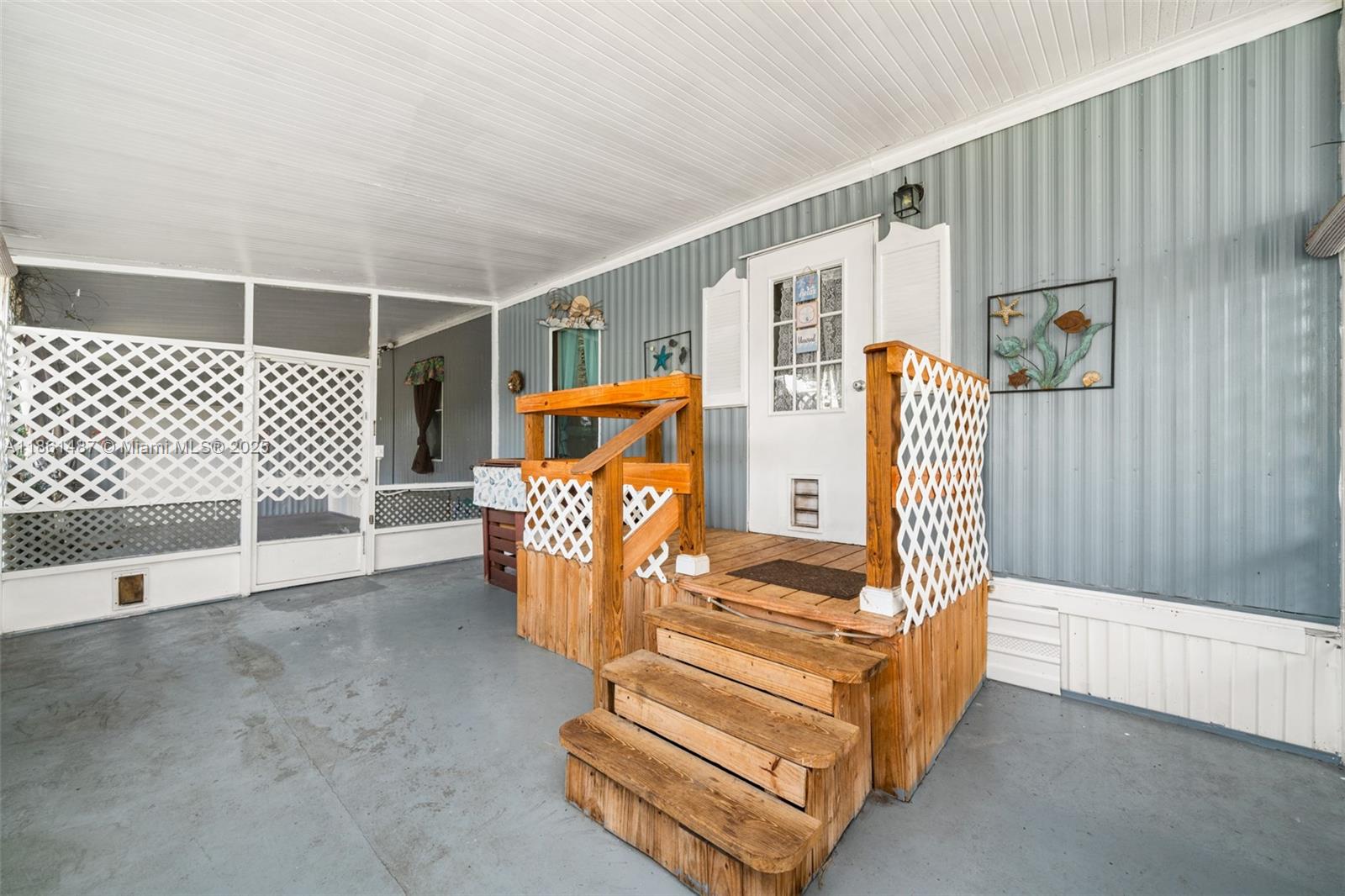 1145 Bluejay Road Wauchula, FL 33873 - Photo 21 of 42 a view of a chairs in wooden floor