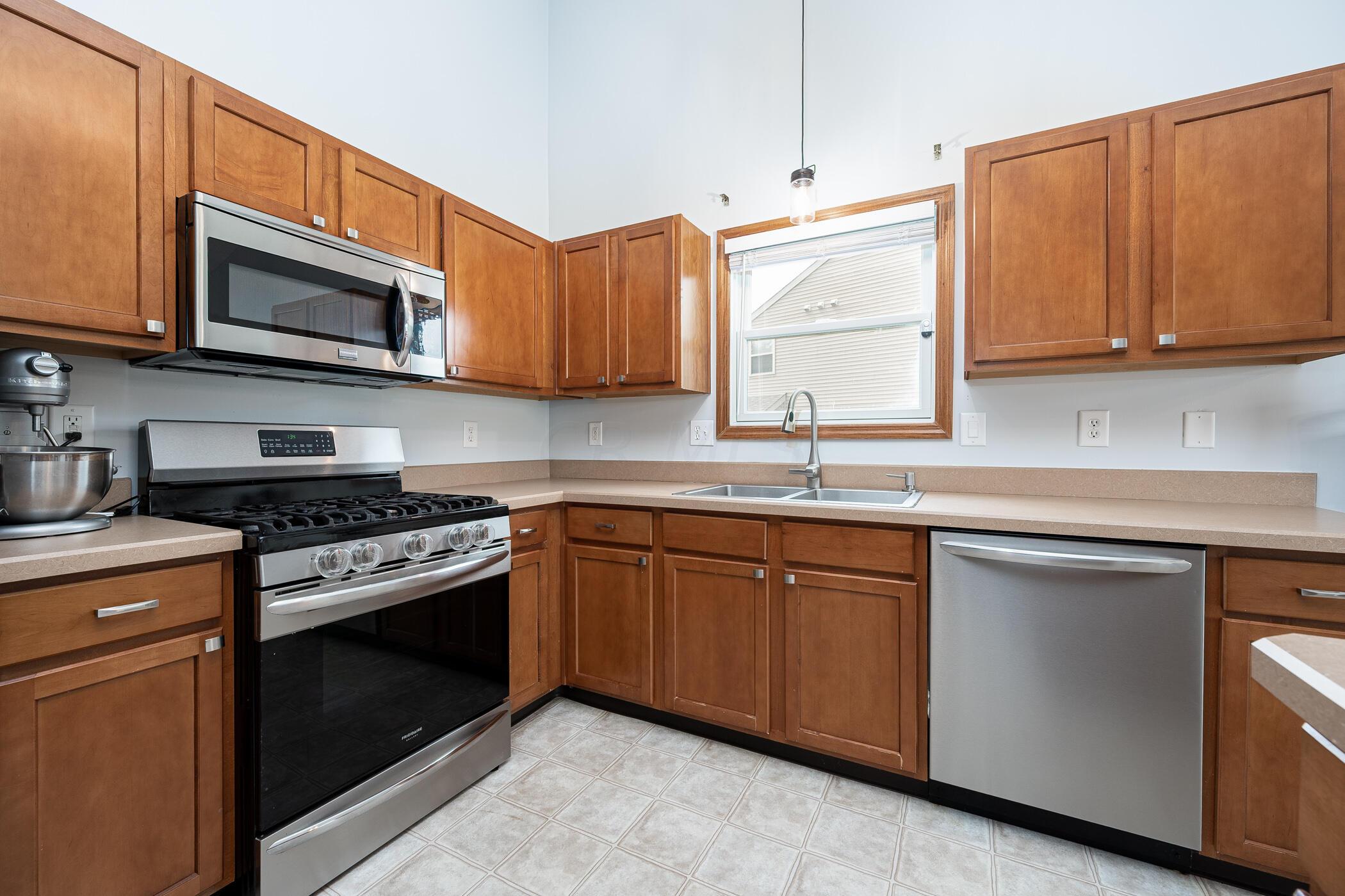 323 Cherry Leaf Road Delaware, OH 43015 - Photo 15 of 42 323 Cherry Leaf 016