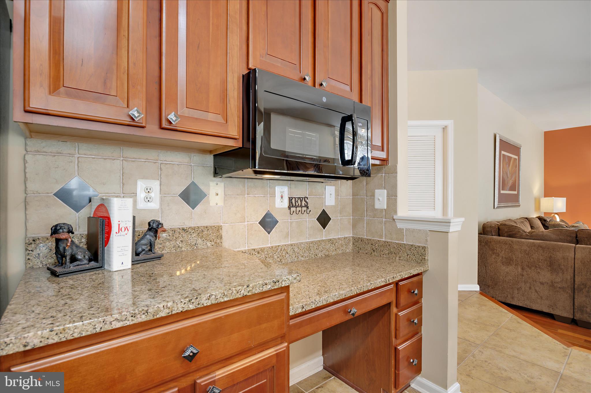 12215 Statewood Road Reisterstown, MD 21136 - Photo 14 of 64 Built-in Home Office