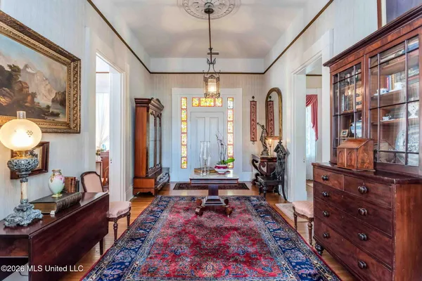 $1,985,000 | 305 South Broadway Street, Natchez, MS 39120