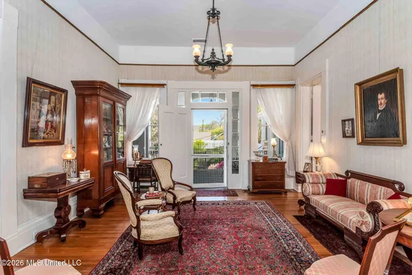 $1,985,000 | 305 South Broadway Street, Natchez, MS 39120